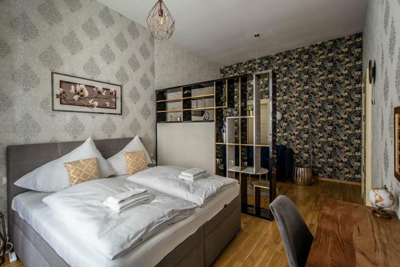 Design 3Bdr Apartment In Residence, Free Parking Prag Exterior foto