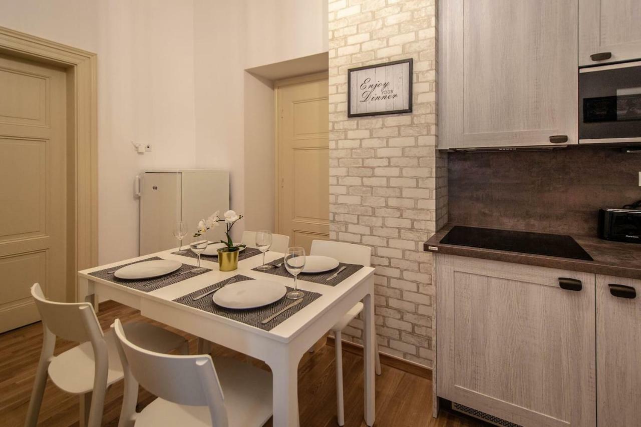 Design 3Bdr Apartment In Residence, Free Parking Prag Exterior foto