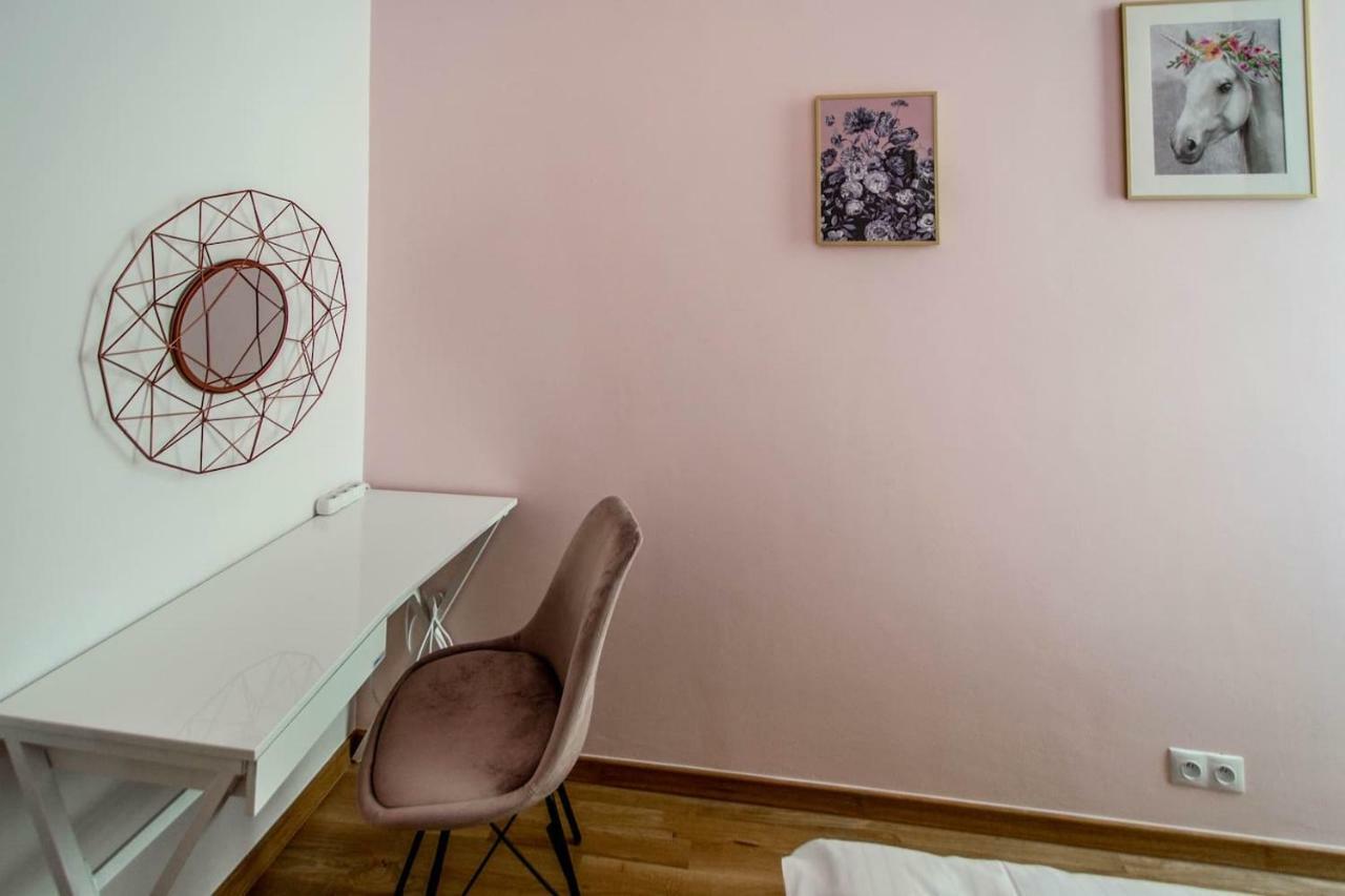 Design 3Bdr Apartment In Residence, Free Parking Prag Exterior foto